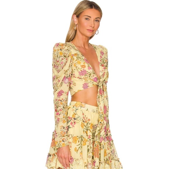 Hemant & Nandita crop top in yellow - Picture 2 of 5